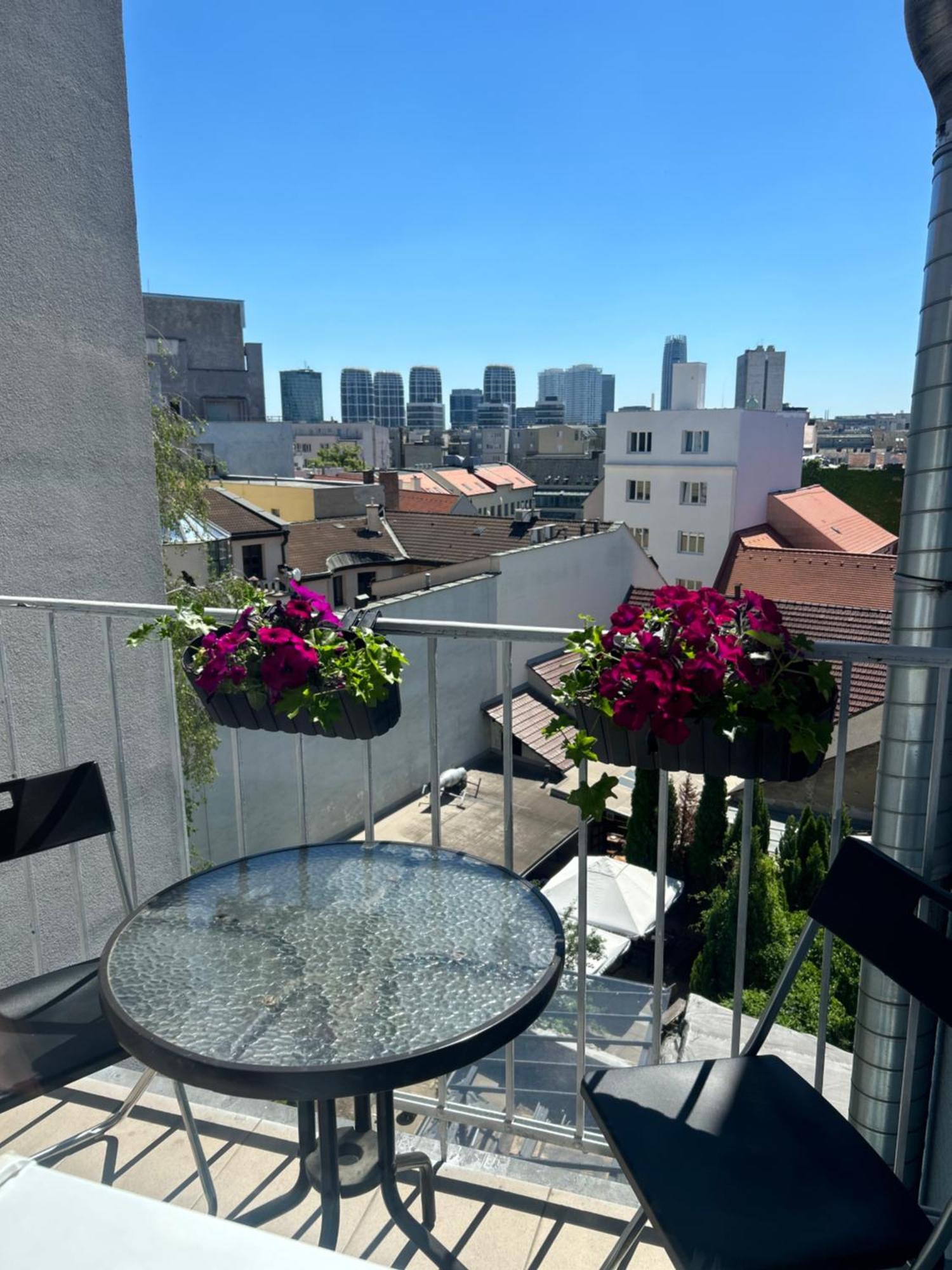 4 May Plaza Bratislava Ngoại thất bức ảnh
